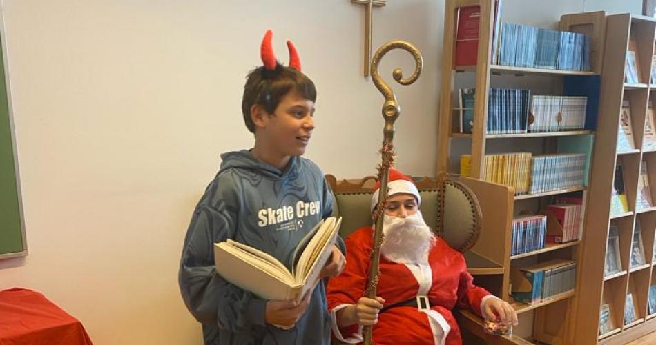Nikolaus in der Bücherei